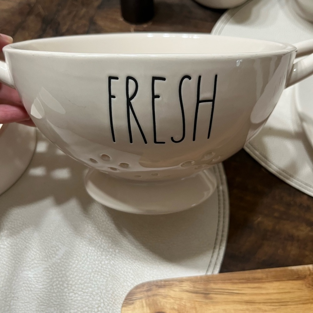 Rae Dunn Fresh Cream Colander